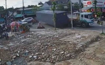 Video: Hú vía khoảnh khắc xe container văng thùng suýt đè chết người