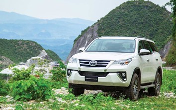 Hàng loạt xe Toyota được ưu đãi giảm giá, cao nhất 64 triệu đồng