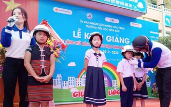 Tặng mũ bảo hiểm chất lượng, "giữ trọn ước mơ" cho học sinh Đà Nẵng