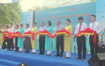 Vietnam Airlines tổ chức Ngày hội việc làm tại trường Đại học Cần Thơ