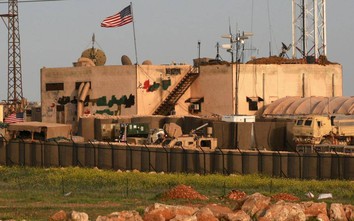 Các phóng viên Nga vào căn cứ bỏ hoang của quân đội Mỹ ở Syria