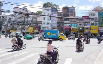 Đà Lạt có nên từ bỏ “thành phố không đèn xanh, đỏ”