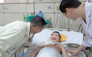 Cậu bé hồi phục kỳ diệu sau 2 năm hôn mê vì viêm não Nhật Bản
