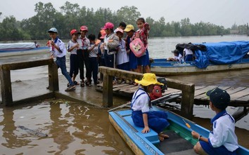 Cà Mau: Lúng túng xử lý đò đưa rước học sinh thiếu an toàn