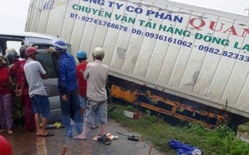 Khẩn trương cấp cứu nạn nhân vụ tai nạn 13 người thương vong ở Quảng Ngãi