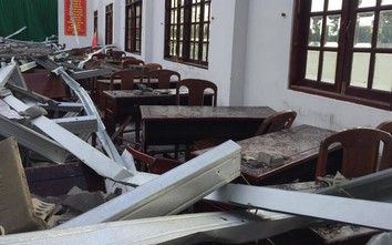 Sập mái hội trường thị trấn ở Hậu Giang: Nhiều cán bộ bị phê bình