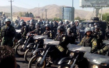 Cảnh sát chống bạo động của Iran giải tán biểu tình