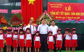 Bộ trưởng Nguyễn Văn Thể trao 20 căn nhà tình nghĩa ở Đồng Tháp
