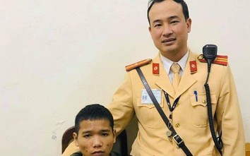 Hà Nội: Thiếu tá CSGT chạy bộ bắt kẻ trộm xe máy trên phố Kim Mã