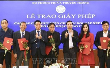 Trao giấy phép hoạt động cho 18 tạp chí chuyển đổi theo quy hoạch