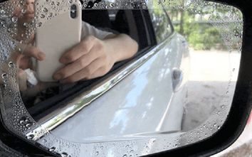 Cách giúp gương chiếu hậu ô tô không bị đọng nước