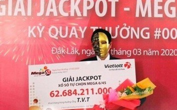 Trúng Vietlott hơn 62 tỷ đồng sau khi đỡ “Thần Tài” bị gió thổi