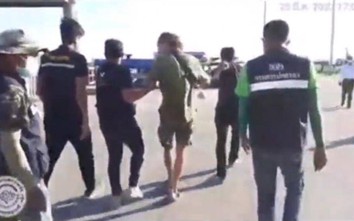 Video: Cảnh sát Thái Lan lôi xềnh xệch khách ngoại không đeo khẩu trang