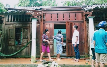 Lốc xoáy bất ngờ “thổi bay” nhiều nhà dân 2 huyện miền núi A Lưới, Đakrông