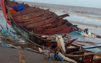 Cứu sống 6 thuyền viên người nước ngoài bị đắm tàu trên vùng biển Trà Vinh