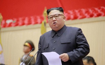 Phủ Tổng thống Hàn Quốc nói gì về dáng đi kỳ lạ của ông Kim Jong Un?