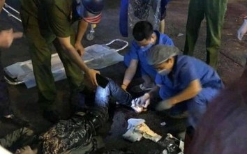 Cảnh sát điều tra vụ người đàn ông bị chém gục giữa đường phố Hà Nội