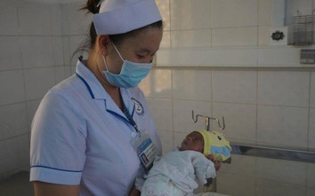 Bé gái sinh non 700gr bị cha mẹ bỏ rơi tại bệnh viện Long An