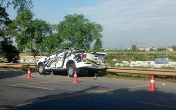 Video tai nạn giao thông ngày 1/6: Hai người tử vong trên xe bán tải