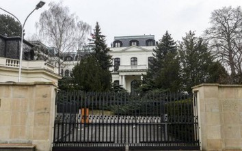 Séc trục xuất hai nhân viên Sứ quán Nga vì cáo buộc mang chất đầu độc
