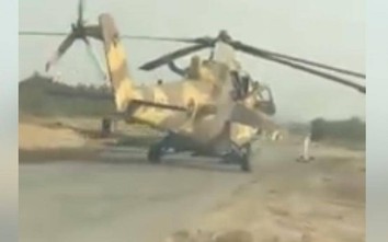 Video: Trực thăng Mi-35 bị tịch thu "đánh võng" trên đường bộ ở Libya