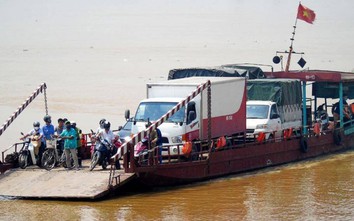 Hà Nội yêu cầu đảm bảo ATGT đường thủy tại các bến khách ngang sông