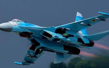 Su-27 Nga đánh chặn oanh tạc cơ của Không quân Mỹ