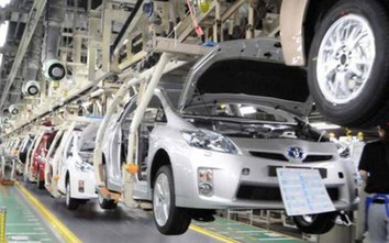 Sản lượng ngành công nghiệp ô tô Nhật Bản giảm kỷ lục