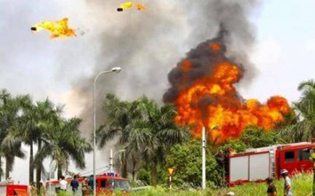 Phó Thủ tướng yêu cầu làm rõ nguyên nhân cháy kho hóa chất tại Hà Nội