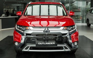 Giá lăn bánh Mitsubishi Outlander CVT 2.4 Premium sau khi giảm giá và phí