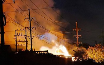 Cháy tại Công ty Hoa Đại: Hàng nghìn mét vuông nhà xưởng biến thành tro bụi