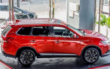 Lăn bánh Mitsubishi Outlander 2.4 CVT vừa ra mắt tốn bao nhiêu?