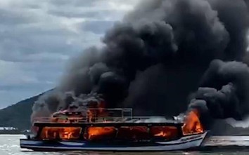 Thông tin bất ngờ về chiếc tàu khách cháy ngùn ngụt ở biển Kiên Giang