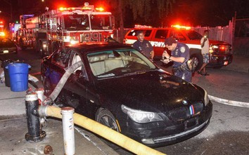 Đỗ xe trước trụ nước cứu hỏa, xe BMW bị đập cửa kính để nối vòi rồng