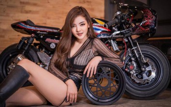 Người mẫu Thái Lan quyến rũ bên dàn mô tô khủng