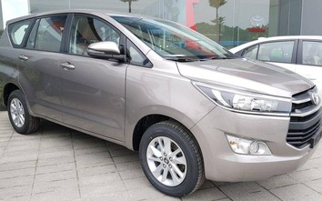 Toyota Innova giảm tới 60 triệu đồng tại đại lý