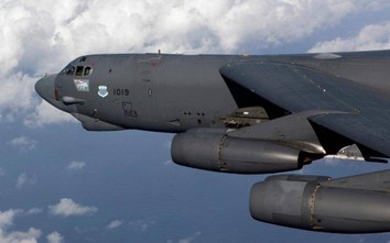 Oanh tạc cơ của Không quân Mỹ thực hành mô phỏng tấn công Nga