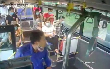 Người đàn ông nhổ nước bọt vào nữ phụ xe buýt bị phạt 300.000 đồng