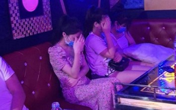 Tin tưởng "việc nhẹ lương cao", 5 nữ sinh bị lừa làm tiếp viên quán karaoke