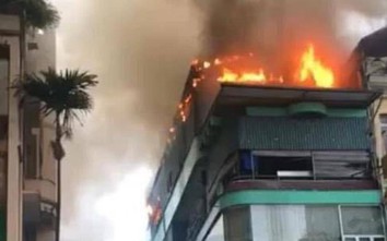 Hà Nội: Cháy tầng tum nhà hàng hải sản 5 tầng trên phố Giang Văn Minh
