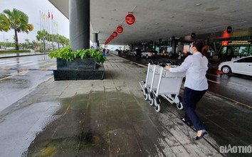 Sớm khắc phục trần sảnh chính ga hành khách sân bay Phù Cát dột nước