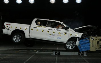 Toyota Fortuner và Hilux đạt 5 sao sau bài thử nghiệm va chạm