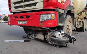 Xe bồn tông xe gắn máy, người phụ nữ chết tại chỗ