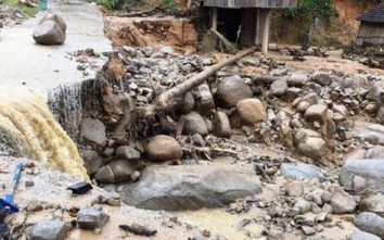 Lũ quét kinh hoàng ở Quảng Ngãi, một ngôi làng nguy cơ bị xóa sổ