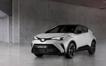 Cận cảnh Toyota C-HR 2021 vừa ra mắt