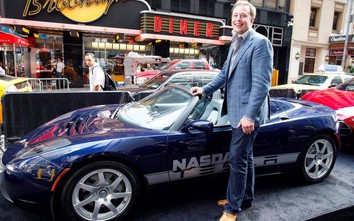 Tỷ phú giàu nhất thế giới Elon Musk sở hữu bộ sưu tập xe khủng cỡ nào?