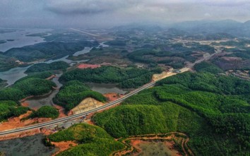 Thần tốc GPMB cao tốc Vân Đồn- Móng Cái trong 15 ngày nhờ "lấy dân làm gốc"