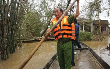 Ký ức chiến sĩ công an cứu 100 phạm nhân giữa “đại hồng thủy”