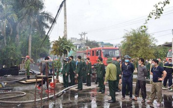 Thái Bình: Cháy kho xưởng chế biến gỗ, nhiều tài sản bị "bà hỏa" thiêu rụi