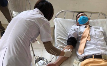 CSGT ở Sơn La hiến máu giúp học sinh lớp 6 qua cơn nguy kịch